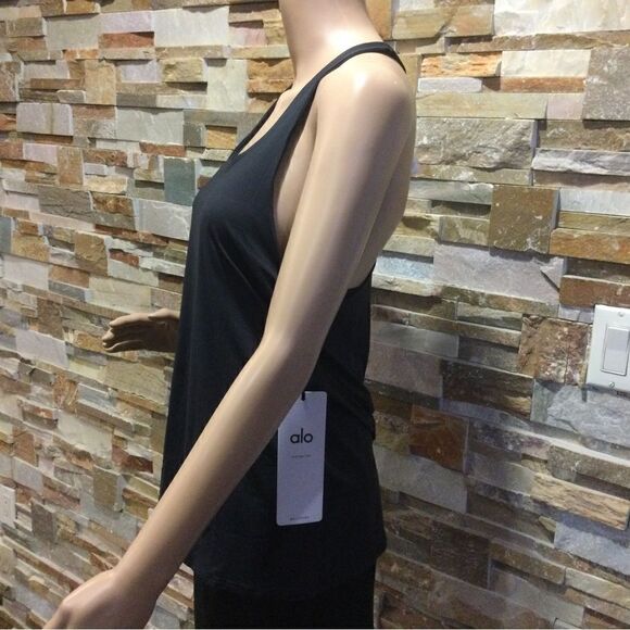 ALO YOGA Twisted Tank - Picture 2 of 6